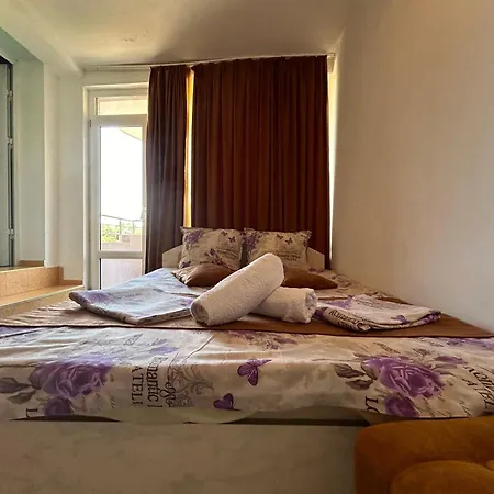 над плажа 招待所