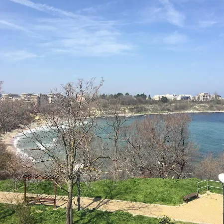 над плажа 招待所